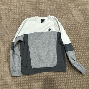 Neutral tone Nike crewneck